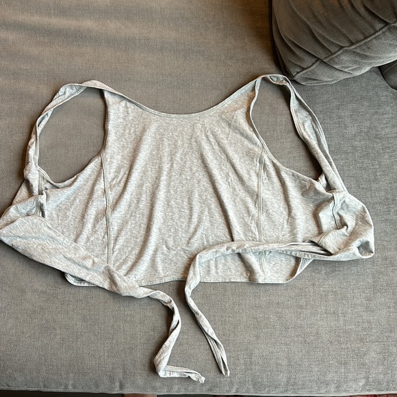 Lululemon wrap around tie tank grey sz 6 - Picture 4 of 4